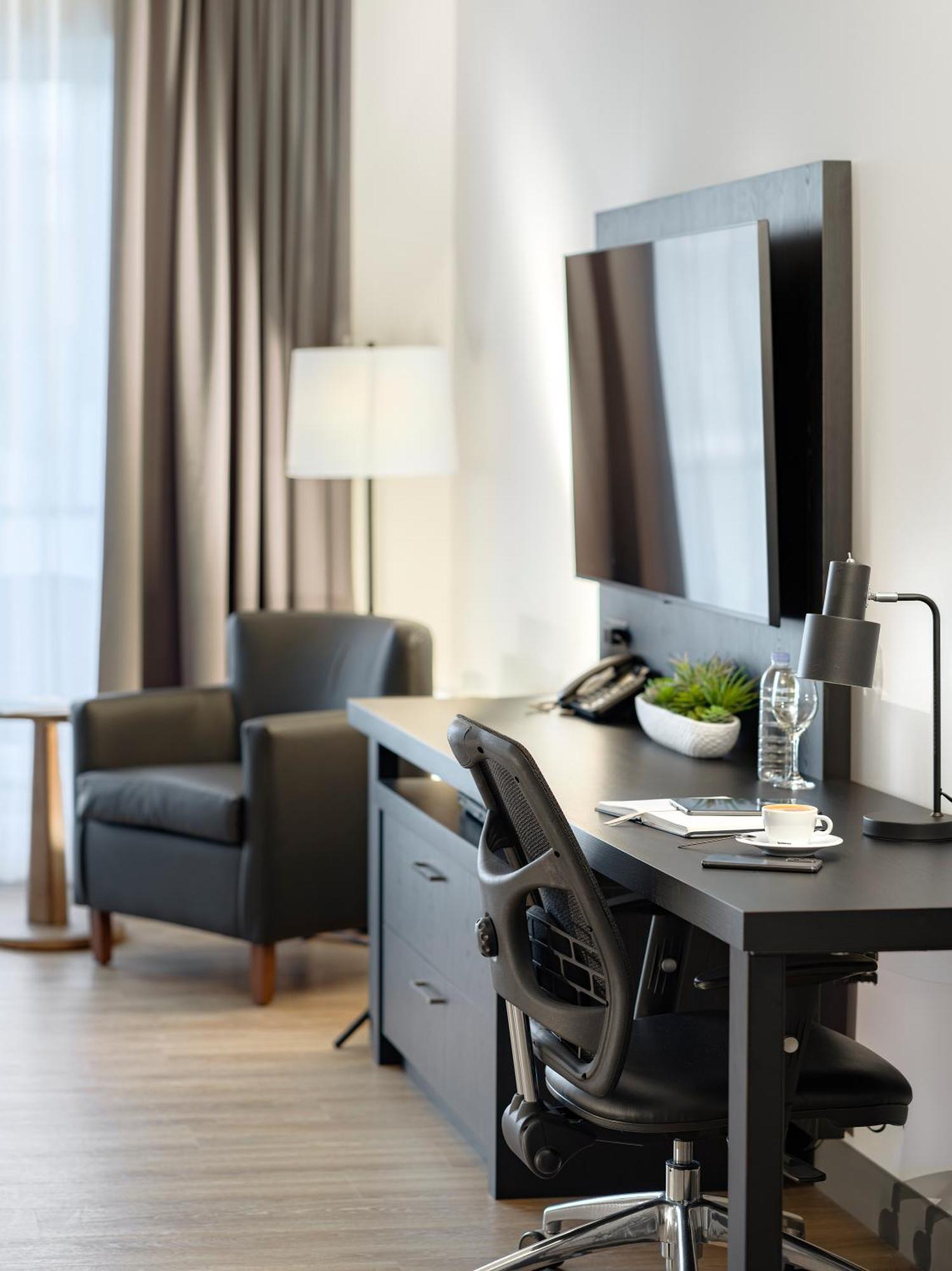 Hotel Rive Gauche Beloeil Екстер'єр фото