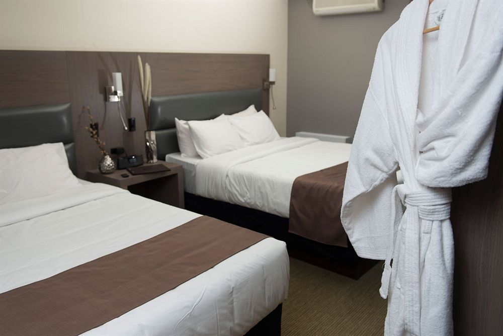 Hotel Rive Gauche Beloeil Екстер'єр фото