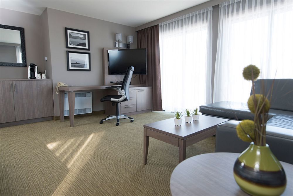 Hotel Rive Gauche Beloeil Екстер'єр фото