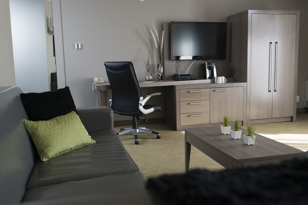 Hotel Rive Gauche Beloeil Екстер'єр фото