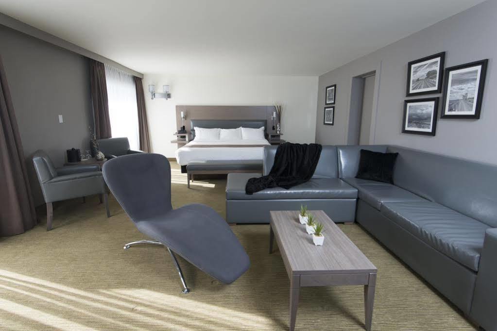 Hotel Rive Gauche Beloeil Екстер'єр фото